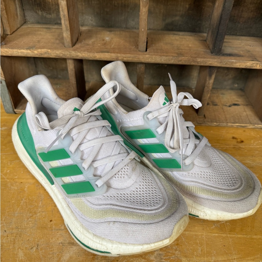 Adidas Ultraboost Light Shoe - Women's White Tint / Court Green / Blue Dawn 6.5